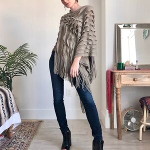 Moth Anthropologie Fringe Poncho Sweater One Size Taupe